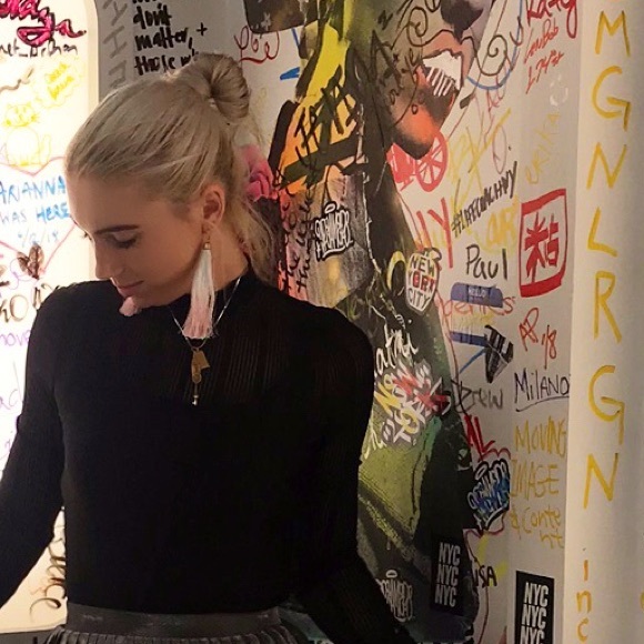 Pink Ombré Tassel Earrings ✨💕 - Picture 3 of 6